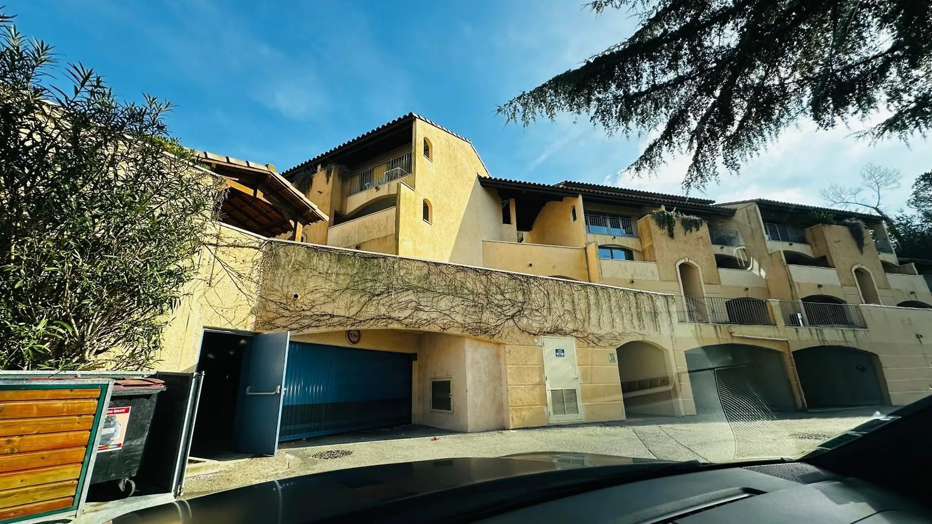 Appartement Superbe Vue Mer,Piscine,Parking Privee, La Croix-Valmer Apartament